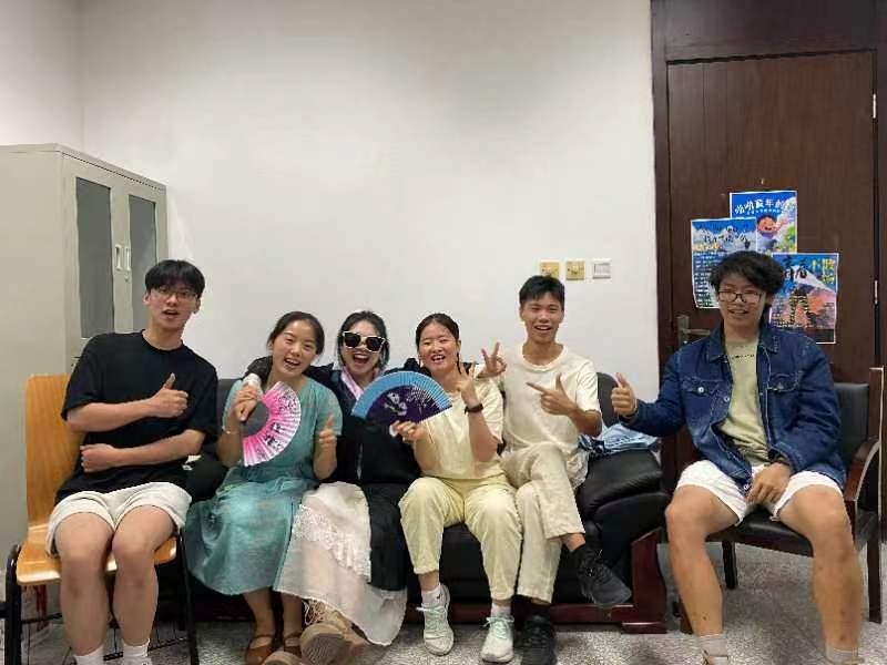 播客录制结束后的合照